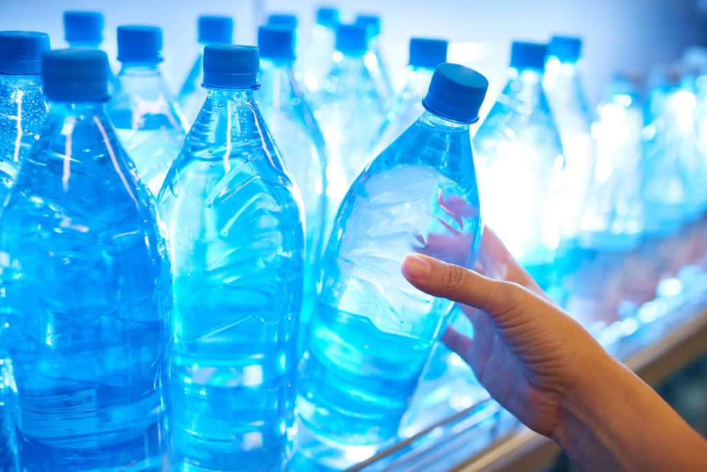 disadvantages of reusing plastic water bottles